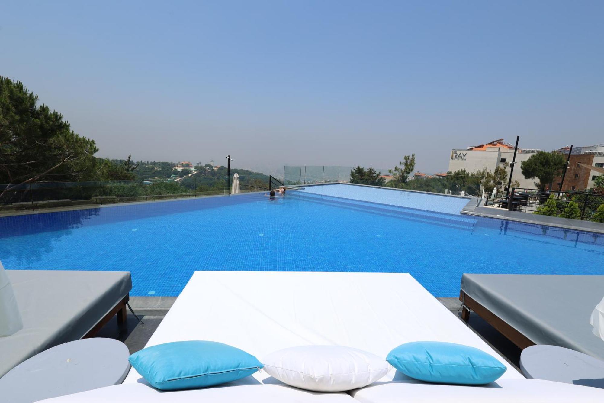 The Ray Hotel And Studios เบรุต ภายนอก รูปภาพ
