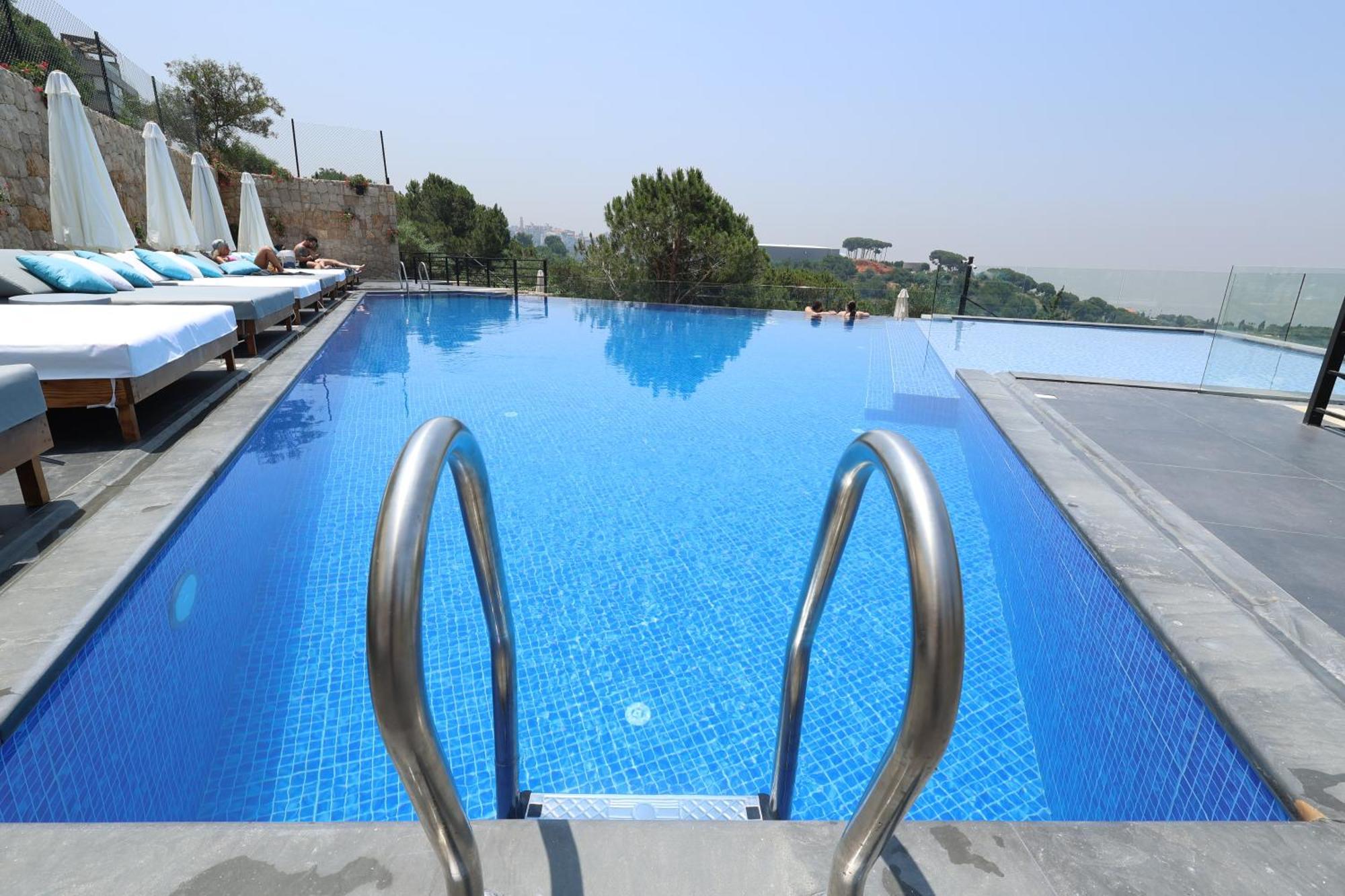 The Ray Hotel And Studios เบรุต ภายนอก รูปภาพ